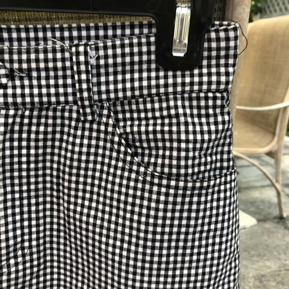 Brandy Melville Gingham mini skirt - Picture 4 of 6